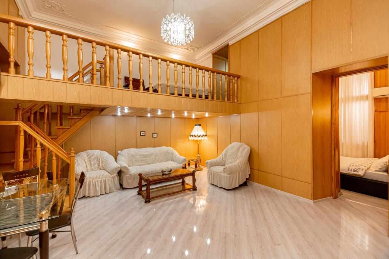 Rustaveli Downtown Aparthotel Тбилиси Екстериор снимка