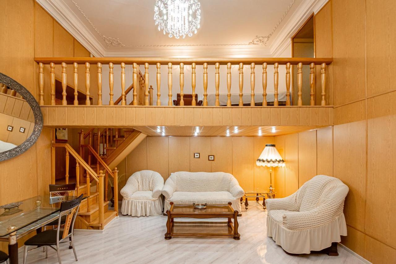 Rustaveli Downtown Aparthotel Тбилиси Екстериор снимка