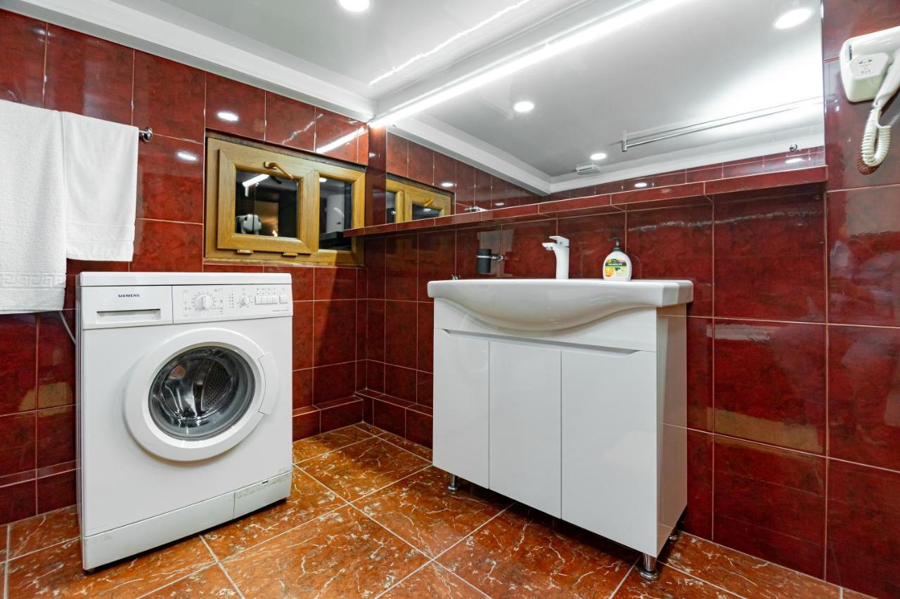 Rustaveli Downtown Aparthotel Тбилиси Екстериор снимка