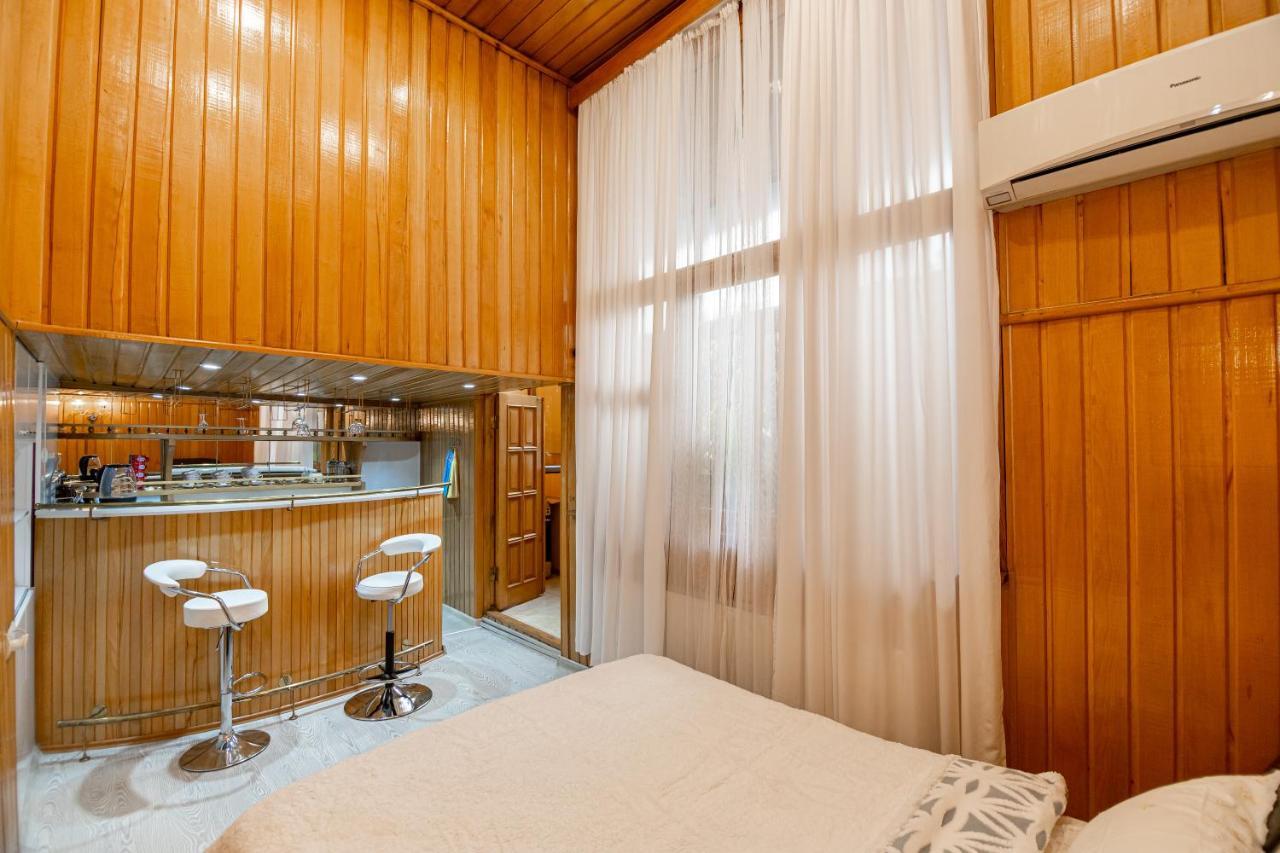 Rustaveli Downtown Aparthotel Тбилиси Екстериор снимка