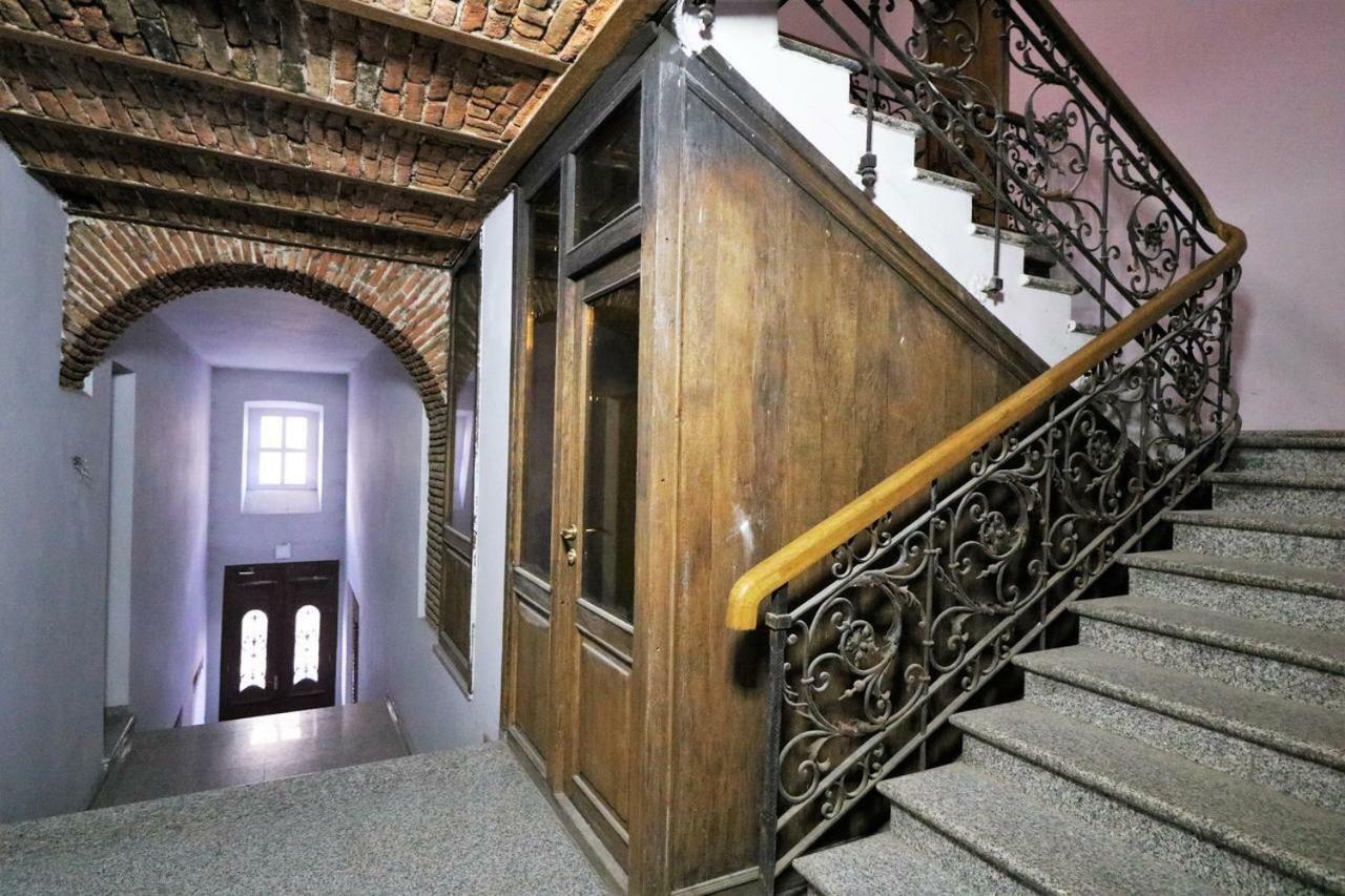 Rustaveli Downtown Aparthotel Тбилиси Екстериор снимка